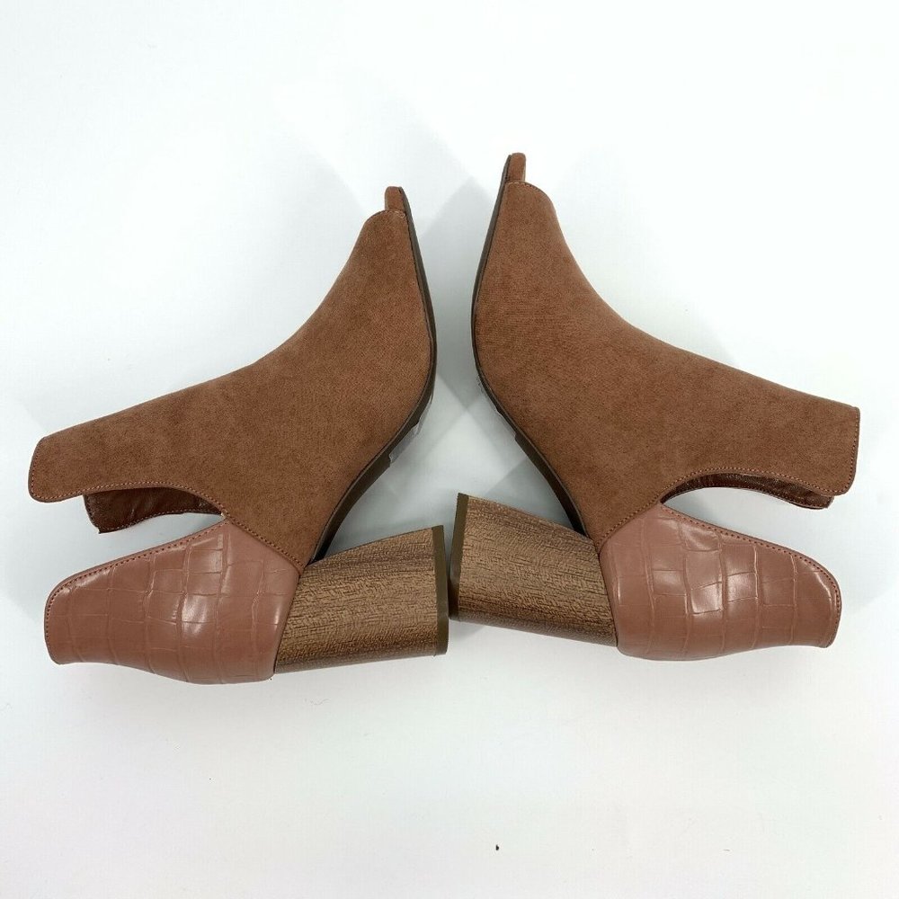 Quipid Booties Mocha Suede Peep Toe Block Heel Vented Textured - Picture 6 of 8